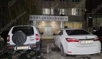Երվանդ Քոչար փողոցում մի խումբ քաղաքացիներ հնչեցրել են հայհոյանքներ, ապա ծեծի ենթարկել իրենց դիտողություն արած երիտասարդին