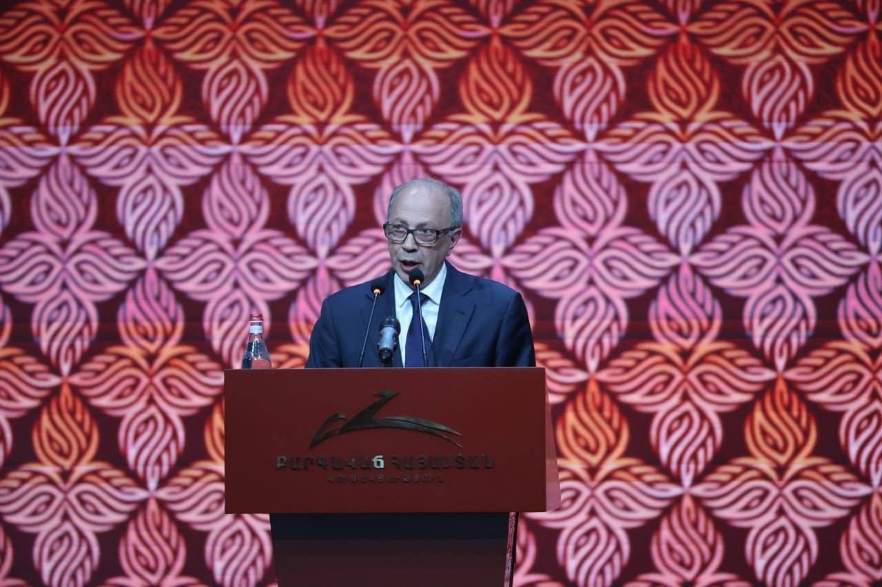 Ներկայիս «խաղաղությունը» ժամանակավոր դադար է և անվտանգության պատրանք․ «Առաջարկ Հայաստանին» ծրագրի շնորհանդեսին Արա Այվազյանի ելույթի հիմնական թեզերը