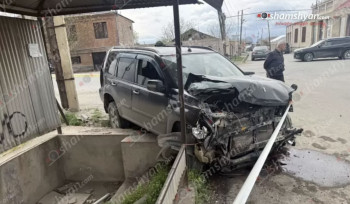 Մխչյանում բախվել են «Nissan X-Trail»-ը և «Լադա»-ն․ 3 վիրավորներից մեկը 2 տարեկան երեխա է