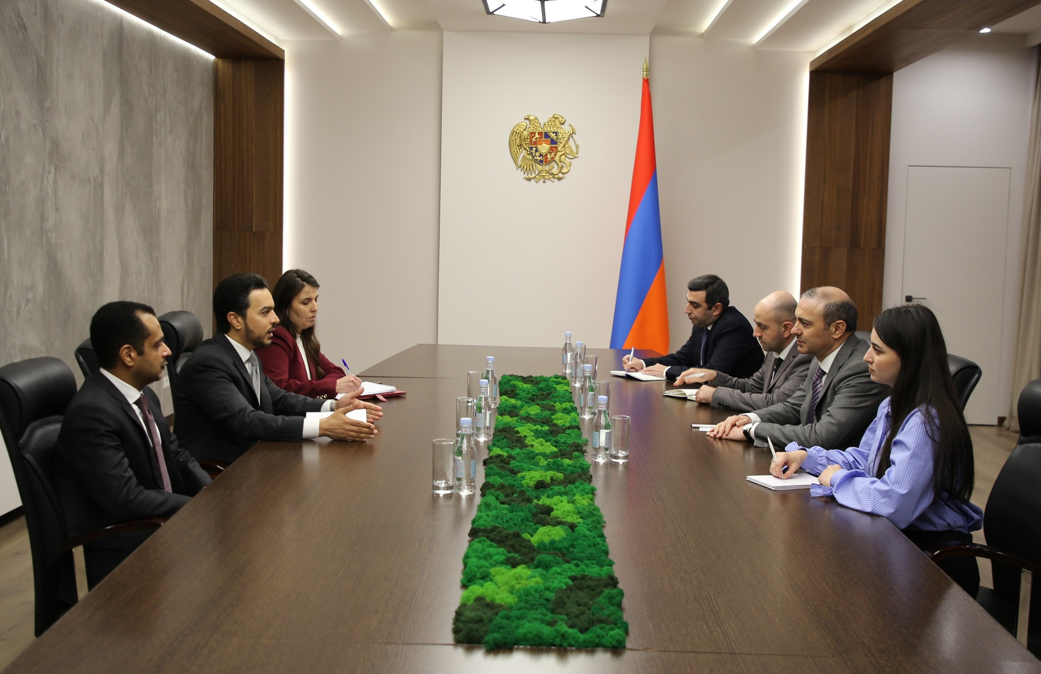Արմեն Գրիգորյանն ընդունել է Հայաստանում Կատարի Պետության դեսպանին