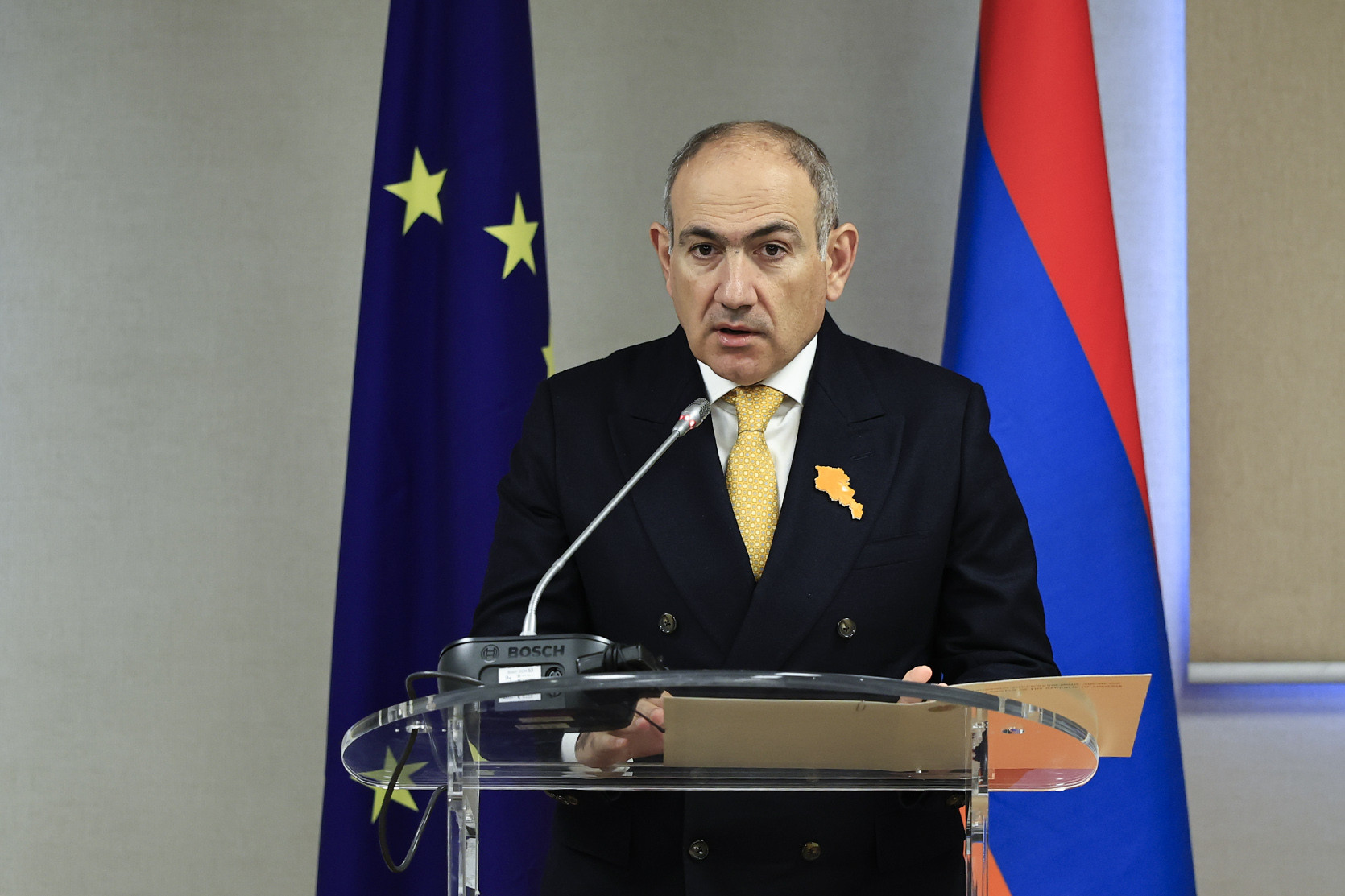 Ի՞նչ անել այն դեպքում, երբ հենց Սահմանադրությունն օրգանական կապ չունի իշխանության բարձրագույն աղբյուրի հետ․ Փաշինյան