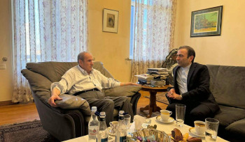 Լեւոն Տեր-Պետրոսյանն իր առանձնատանը հյուրընկալել է Իրանի դեսպանին