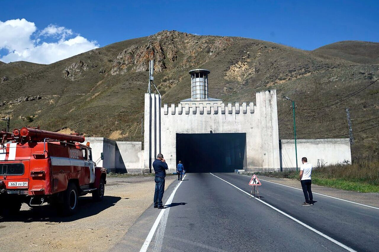 Դիլիջանի թունելում ավտոմեքենաներ են բախվել. մեկ մարդ հոսպիտալացվել է
