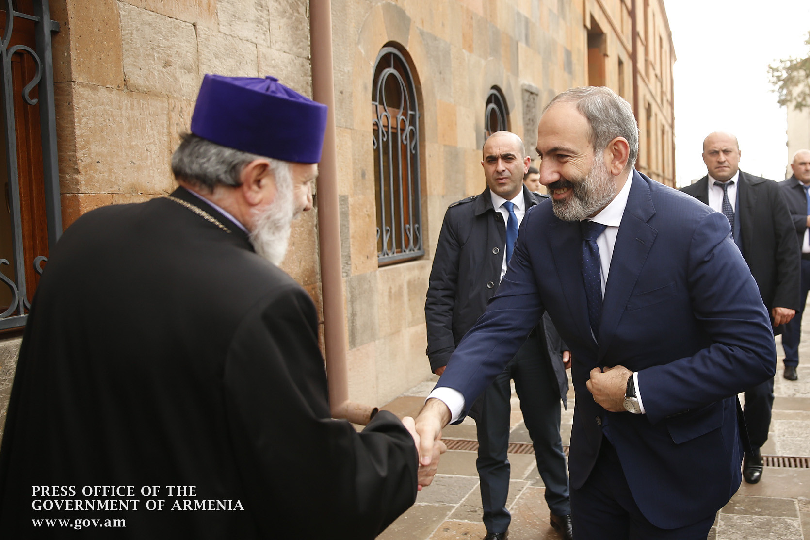 Մեր Սրբության Սրբոց Մայր Աթոռ Սուրբ Էջմիածինն աղտոտված է, ախտահարված է․ Փաշինյանն առաջարկում է հեռացնել Կաթողիկոսին և ընտրել նորին