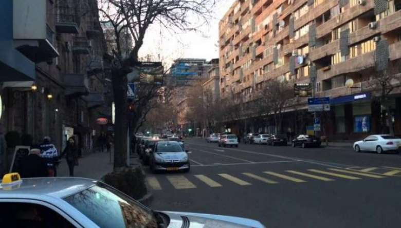 Երևանի Ամիրյան փողոցը Պապ թագավորի անունով անվանափոխելու նախագծի քվեարկությունը չկայացավ` քվորում չլինելու պատճառով