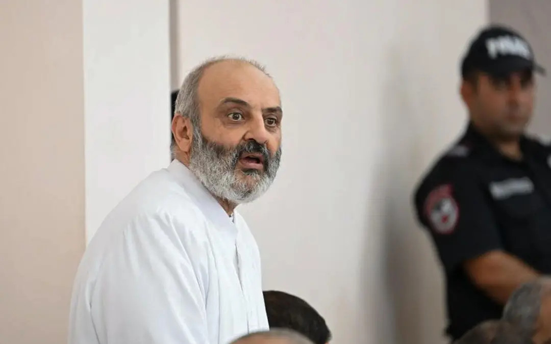 Տիգրան Աբրահամյանը «Երևան-Կենտրոն» ՔԿՀ-ում հանդիպել է «Սրբազան պայքարի» առաջնորդ Բագրատ Սրբազանին