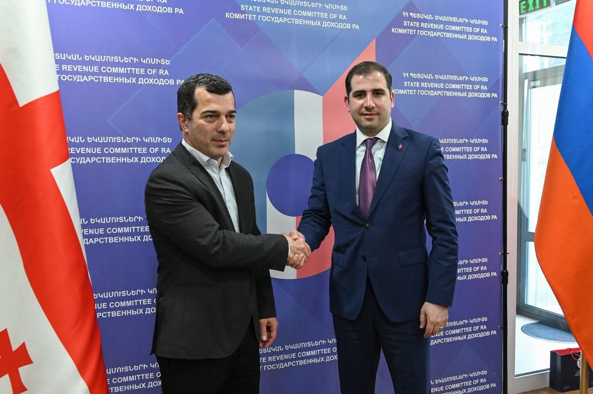 Գոգավան սահմանային անցակետում տեղի է ունեցել Հայաստանի պետական եկամուտների կոմիտեի և Վրաստանի եկամուտների ծառայության ղեկավարների միջև երկկողմ հանդիպում