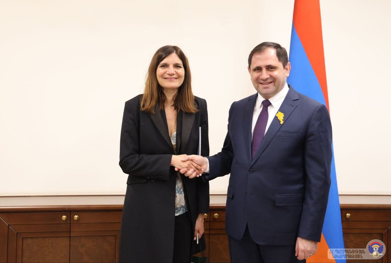 Պապիկյանն ընդունել է Ֆրանսիայի զինված ուժերի և վետերանների հարցերով լիազոր նախարարին