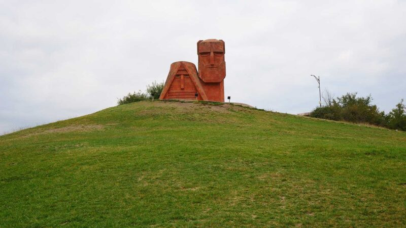Արցախի «Մե՛նք ենք մեր սարերը» հուշարձանը գտնվում է ոչնչացման վտանգի տակ․ ահազանգ