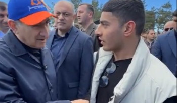 Ոչ մեկ իրավունք չունի Կաթողիկոսի դեմ արշավանք սկսել․ երիտասարդը՝ Փաշինյանին