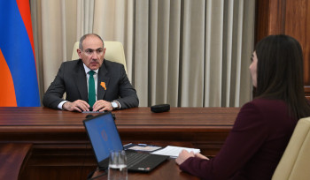 ՀՀ ուրվագծային քարտեզը,  այբուբենը և առաջին հայատառ նախադասությունը․ ՀՀ նոր կենսաչափական անձնագրի տեսքն են քննարկել Փաշինյանն ու Արփինե Սարգսյանը