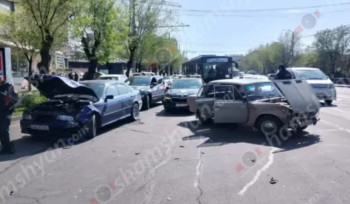 Կոմիտասի պողոտայում բախվել են «BMW»-ն և «ՎԱԶ 2106»-ը