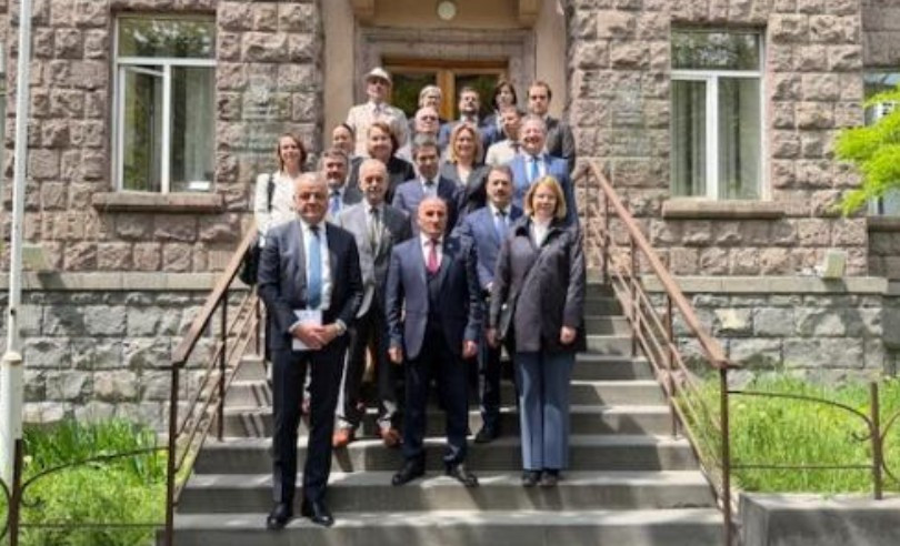 ԵՄ անդամ երկրների դեսպանությունների ներկայացուցիչները, Վասիլիս Մարագոսի ղեկավարությամբ, այցելել են ԿԸՀ