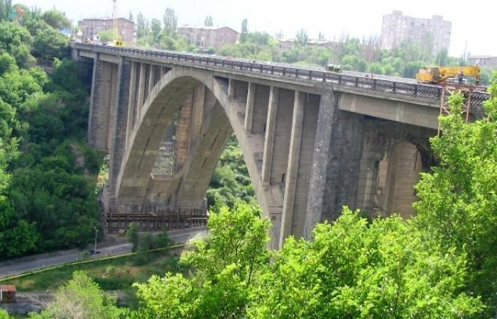 Հրազդան կամրջի տակ հայտնաբերվել է երիտասարդ տղայի մարմին. մահացածը 20-22 տարեկան տղա է