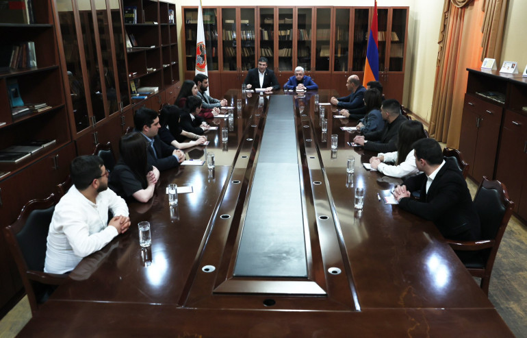Սերժ Սարգսյանը ՀՀԿ երիտասարդական կազմակերպության խորհրդի անդամների հետ քննարկել է երկրի քաղաքական գործընթացները