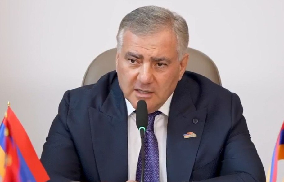 Դատարանը մերժեց Սամվել Կարապետյանի խնդրանքն այցելել Լոռու մարզ՝ հոր գերեզմանին
