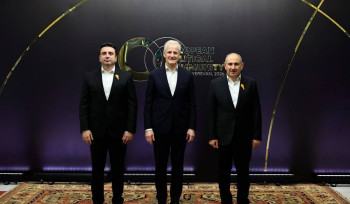 Փաշինյանի անունից ի պատիվ Եվրոպական քաղաքական համայնքի 8-րդ գագաթնաժողովի մասնակից պետությունների նախագահների, կազմակերպությունների ղեկավարների տրվել է ընթրիք