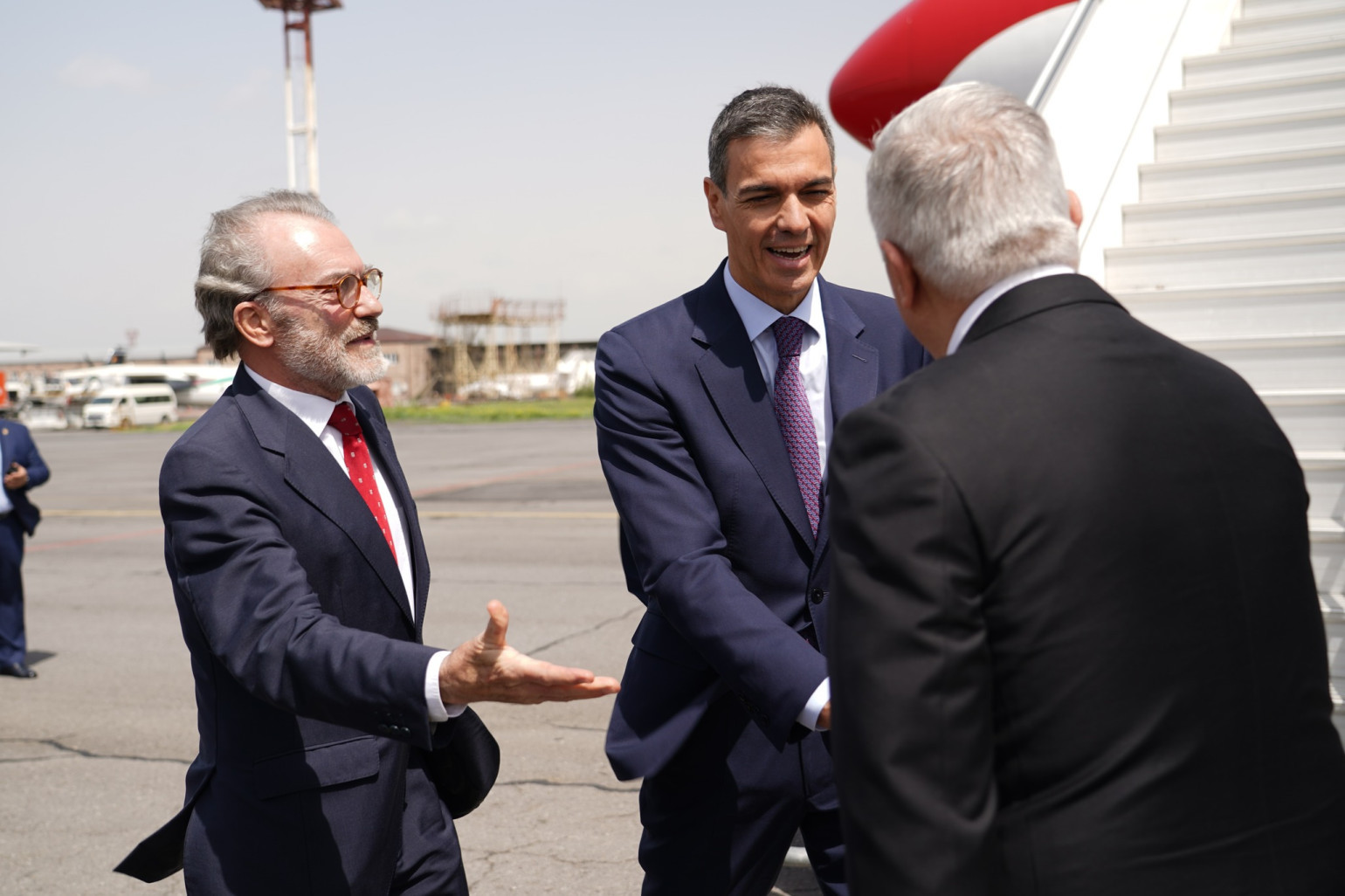 Իսպանիայի վարչապետը ժամանել է ՀՀ․ նրա ինքնաթիռն արտակարգ վայրէջք էր կատարել Թուրքիայում