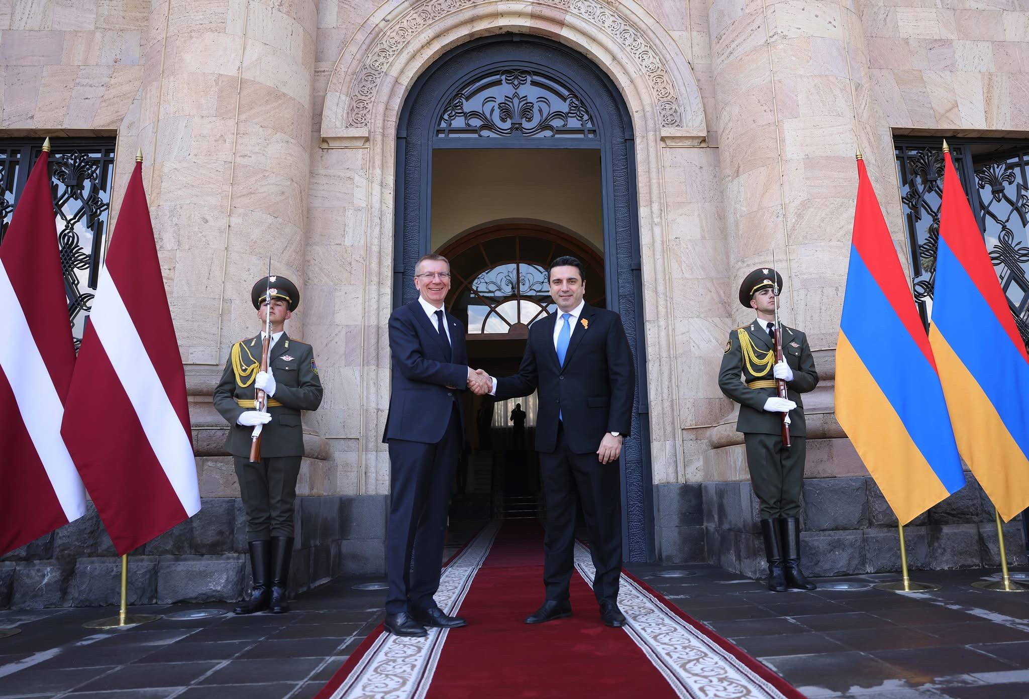 Ալեն Սիմոնյանը Լատվիայի ԱԳ նախարարի հետ քննարկել է ՀՀ-ԵՄ օրակարգը