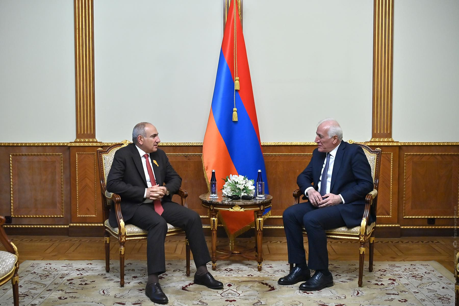 Վահագն Խաչատուրյանը նախագահական նստավայրում հանդիպել է Փաշինյանի հետ