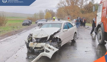 Մարտունի-Գավառ ավտոճանապարհին բախվել են «Mercedes-Benz»-ը և «GAZ»-ը