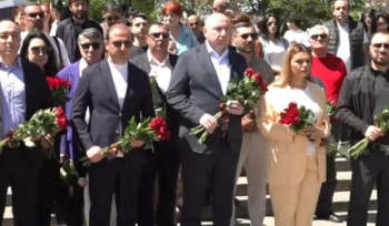 ԲՀԿ նախընտրական ցուցակի պատգամավորության թեկնածուները հարգանքի տուրք մատուցեցին անմար կրակի մոտ (տեսանյութ)