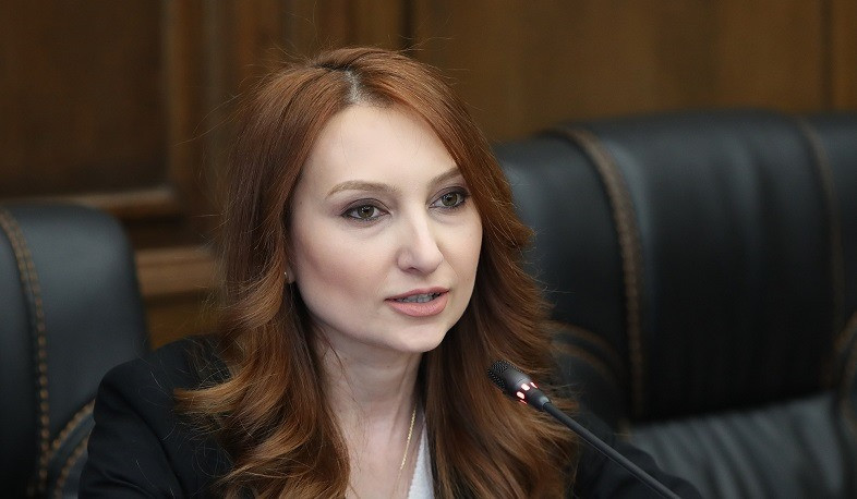 Տեխնիկական վրիպակ է եղել, ստորակետի պակասի պատճառով վերջում 2 զրո է ավելացել․ Մակունցը՝ ԱԳՆ-ից ստացած աշխատավարձի մասին