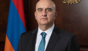 Տիկի´ն Ավանեսյան, ձեր իշխանության օրոք մարդիկ արդեն ոչ թե վիրահատության, այլ անգամ անալիզների գումար գտնելու խնդիր ունեն. Տիգրան Խաչատրյան