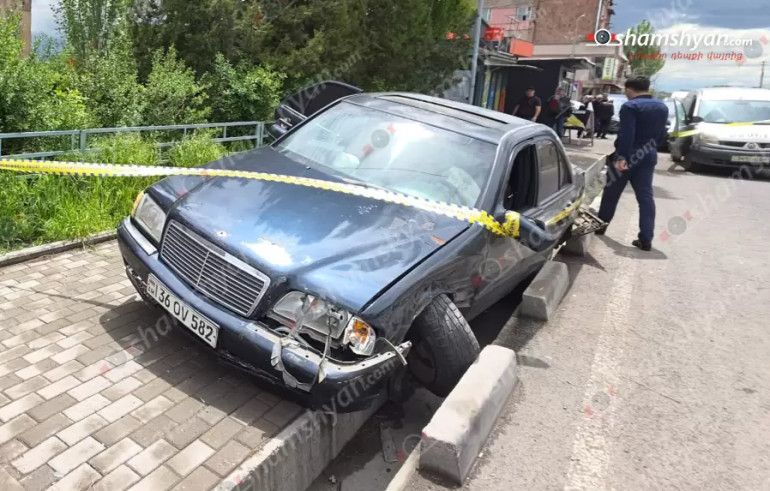 «Mercedes»-ը Նոր Գեղիի գյուղապետարանի մոտ բախվել է «Հայ մամուլ»-ի մեքենային, ապա վրшերթի ենթարկել հետիոտնին