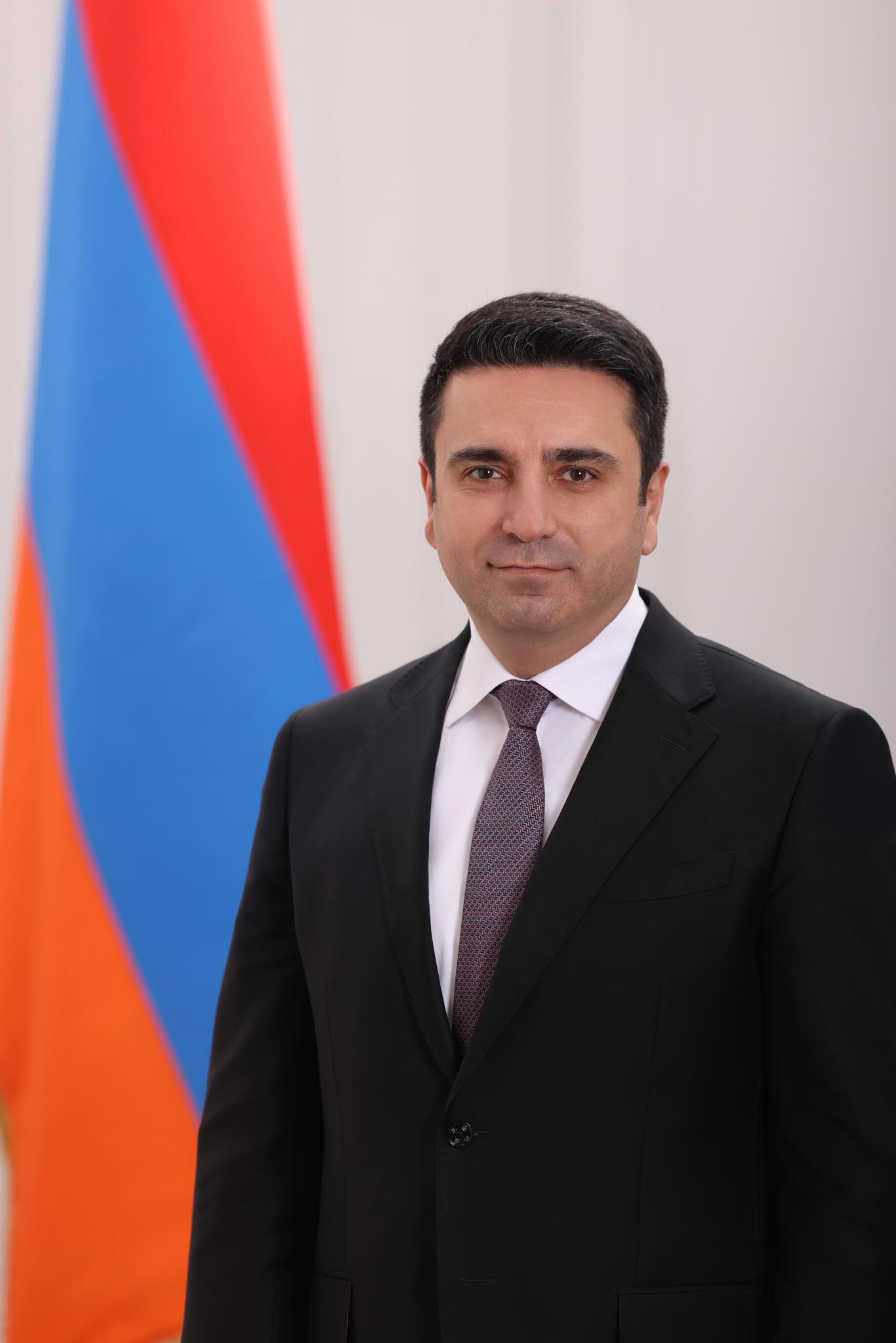 Մենք սկսել ու շարունակում ենք կառուցել այնպիսի պետություն, որտեղ կենացային խաղաղությունը վերածվել է իրական ու տեսանելի խաղաղության․ Ալեն Սիմոնյան