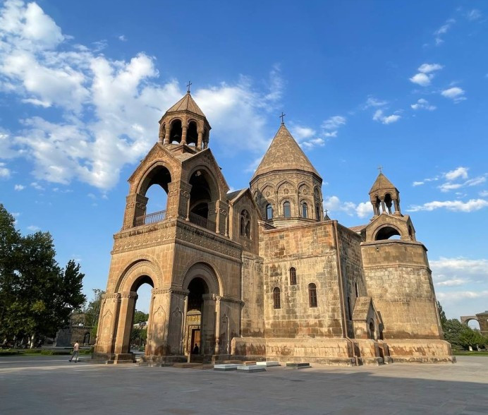 Մայր Աթոռին ներկայացվել են հարյուր միլիոնավոր դրամների հարկային պահանջներ. «Հրապարակ»