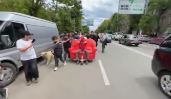 «Բոլորին դեմ եմ»-ը «դիվան քշելու» ակցիա է իրականացրել