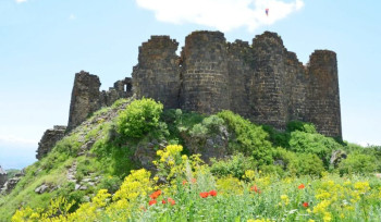 «Ամբերդ»-ը կրկին ընդունում է այցելուների․ ճանապարհը բաց է