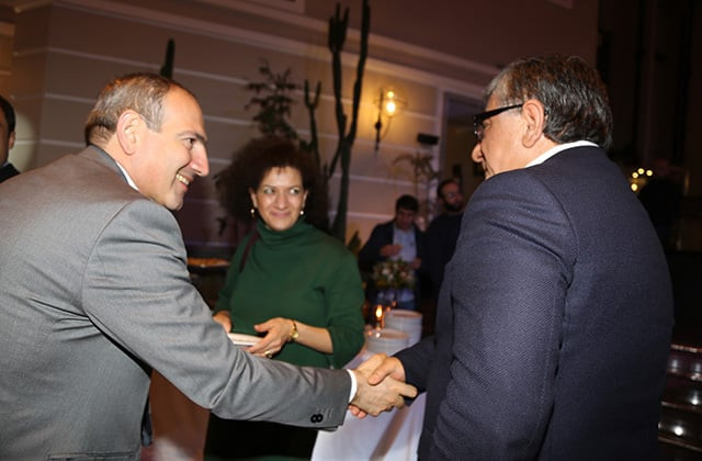 Սուքիասյանները 46 մլն դրամով տիրացել են Կենտրոնում գտնվող հողամասին, այդ թվում՝ մայթի մի մասին. «Հետք»