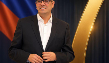 «Բիբարը, վարդը փչացելա, ես դրա փողը կտամ»-ը, պետական քաղաքականություն չի, էլի պետական պա՞րտքն ես ավելացնելու միլիարդավոր դոլարներով․ Հրաչյա Ռոստոմյան