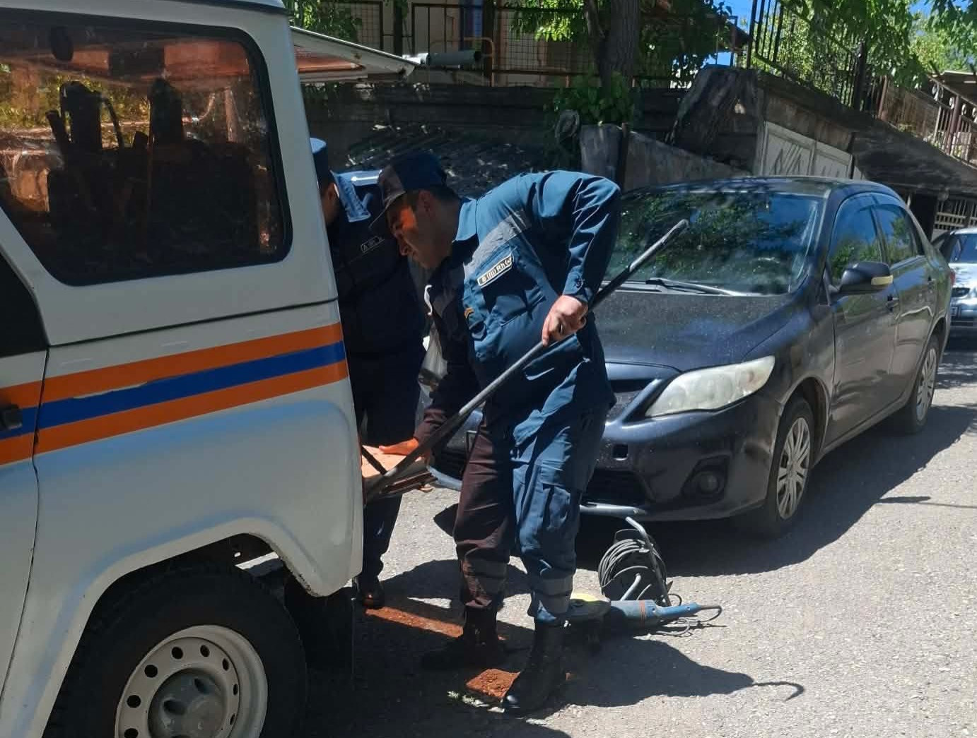 Տան դուռը կոտրելով ներխուժել են «Ուժեղ Հայաստան» կուսակցության Եղեգնաձորի թեկնածուի տուն․ ահազանգ