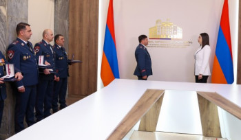 Արփինե Սարգսյանը պարգևներ է հանձնել ՆԳՆ մի շարք ծառայողների