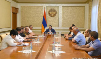 Արցախի նախագահը խորհրդակցություն է անցկացրել ռազմաքաղաքական իրավիճակի և հումանիտար հիմնախնդիրների լուծման հարցերով