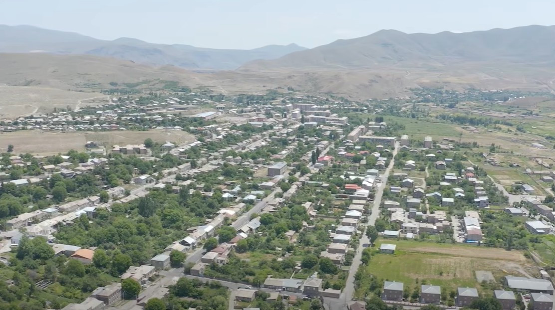 «700 հազար դրամանոց կովը պետքա մինիմում անգլերեն խոսի». «Ուժեղ Հայաստան» կուսակցության համակիրն մարզերի բնակիչների բաժանել է ընտանի կենդանիներ և թռչուններ․ Հակակոռուպցիոն կոմիտե