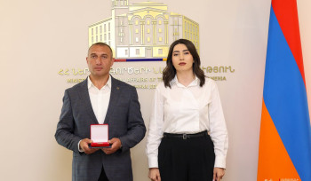 ՆԳ նախարարը պարգևներ է հանձնել Վահե Մելքոնյանին և Փամբակ գետում որոնողական աշխատանքներ իրականացրած ջրասուզակներին