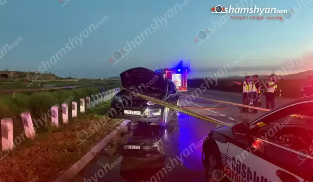 Արարատի մարզում, մարելով «Nissan Rogue»-ի սրահում առաջացած կրակը, փրկարարները այնտեղ հայտնաբերել են 3 կիսամոխրացած մարմին