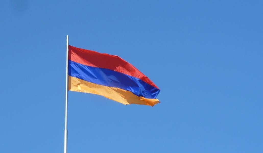 ՀՀ բնակավայրերում պետական դրոշի տեղադրման հստակ ու միասնական մոտեցում կսահմանվի. ԱԺ հանձնաժողովը նախագծին տվել է դրական եզրակացություն