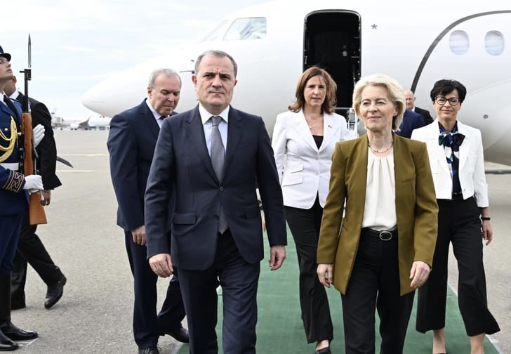Ուրսուլա Ֆոն դեր Լայենն աշխատանքային այցով ժամանել է Ադրբեջան