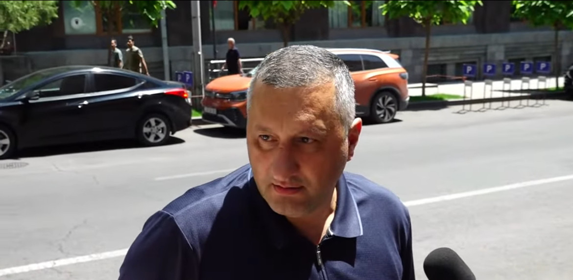 Ինձ թվում է՝ Երևանի խցանումների պատճառն էլ են դատավորները, նիստերը շատ ենք նշանակում, խցանում է առաջանում. Բալայան