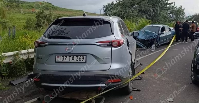 Սևան-Մարտունի-Գետափ ճանապարհին բախվել են «Mazda CX9»-ը, «Jeep Renegade»-ը, «Nissan Almera»-ն և «Opel Astra»-ն․ կա 4 վիրավոր
