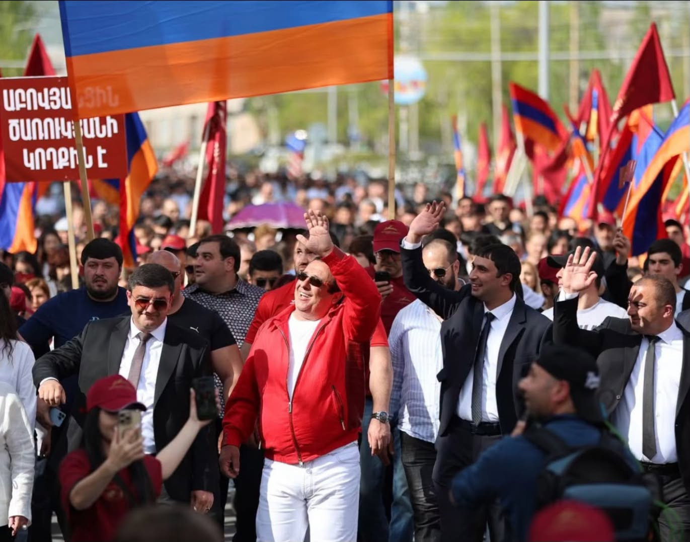 Իմ հանդեպ իրականացվողը ակնհայտ կեղծ, սարքովի գործ է, իմ խիղճը հանգիստ է, անկախ բոլոր անարդարություններից՝  շարունակելու եմ ուժերիս ներածին չափով օգտակար լինել իմ երկրին․ Գագիկ Ծառուկյանի ուղերձը՝ «Երևան-Կենտրոն» ՔԿՀ-ից