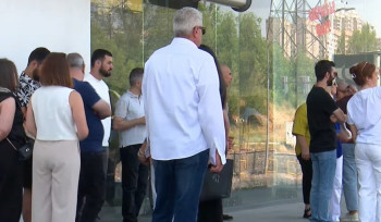 BMW սրահը կապարակնքված է. աշխատակիցների բողոքի ակցիան`ուղիղ