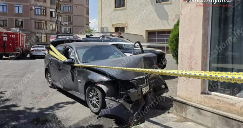 Երևանում «BMW»-ն բախվել է բնակչի քարե շինությանը. վարորդը մաhացել է