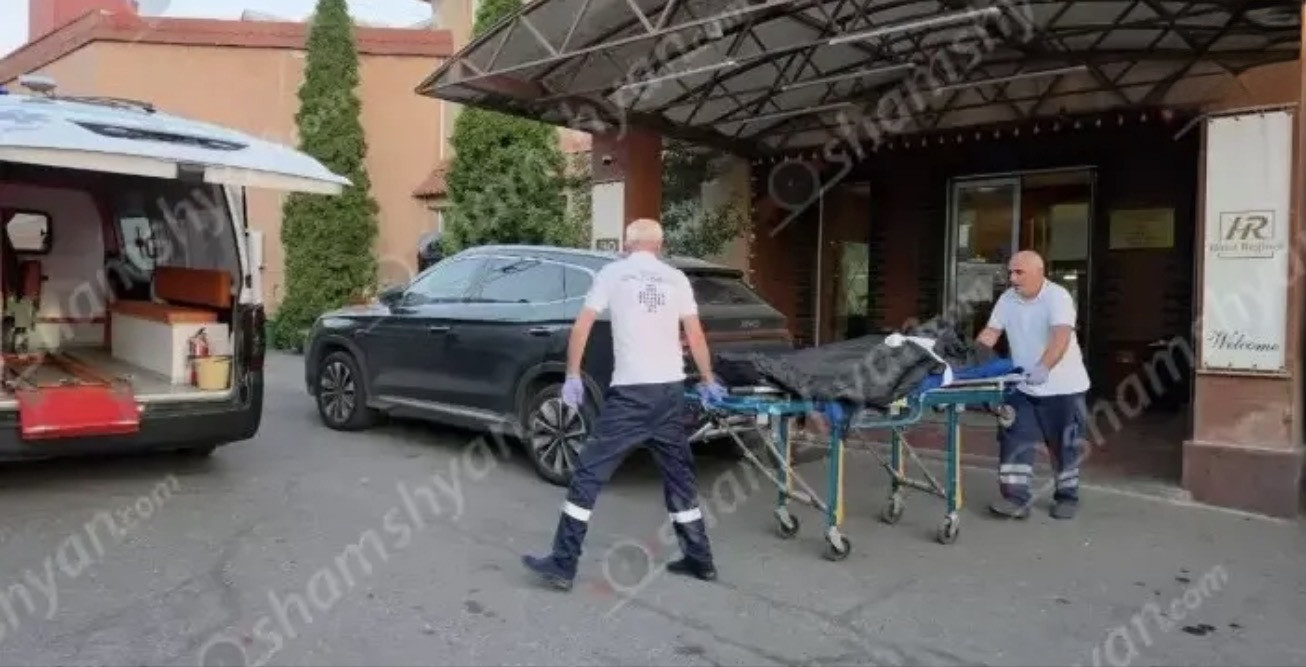 Երևանի հյուրանոցներից մեկում հայտնաբերվել է օտարերկրացու մարմին՝ ձեռքերը, ոտքերը և բերանը կպչուն ժապավենով կապված
