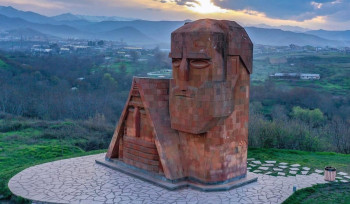Ես չեմ կարող աշխատել մի տեղ, որտեղ երեխայի աշխատանքը պատից հանում են, հակապետական են որակում. Արցախցի աղջկա ուսուցչուհին ազատման դիմում է գրել. Aravot.am